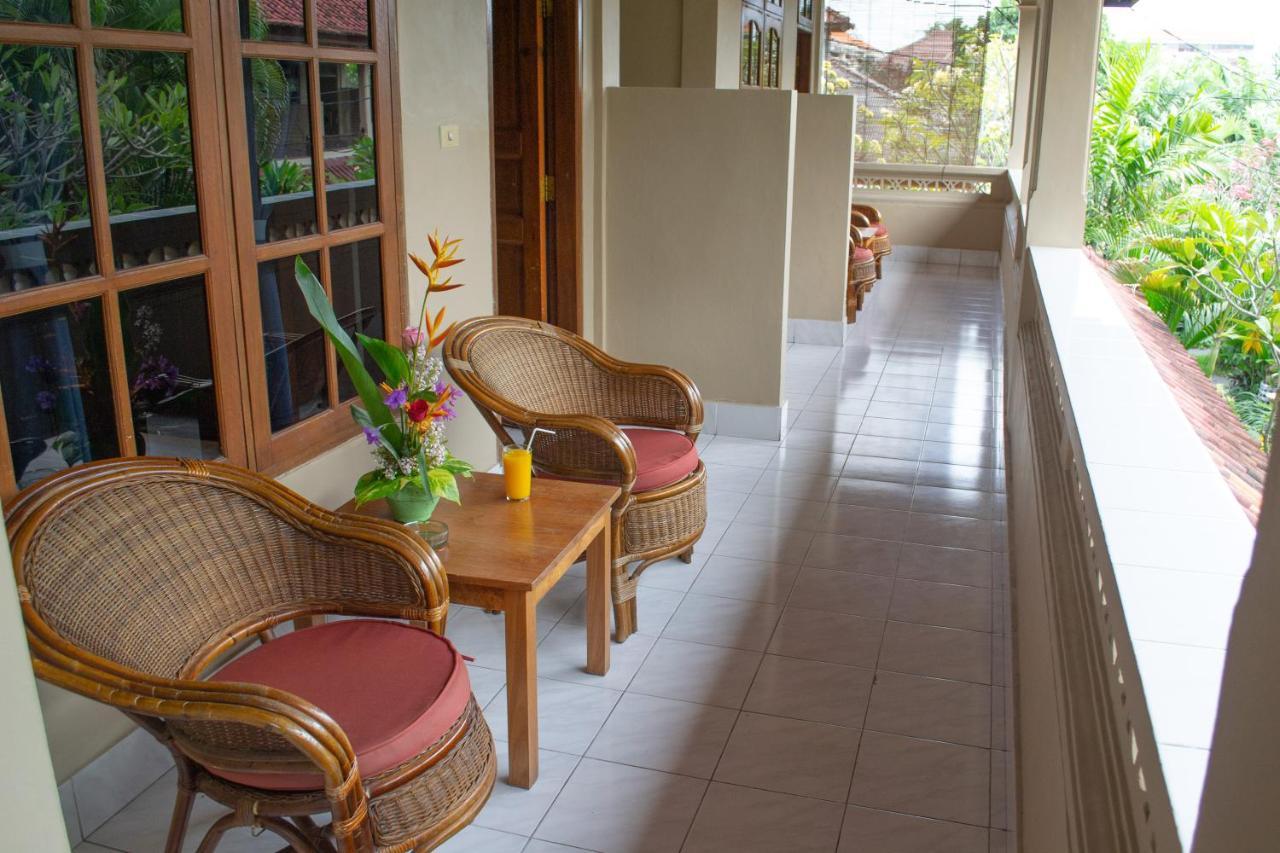 Flamboyan Hotel Kuta Lombok Exterior foto
