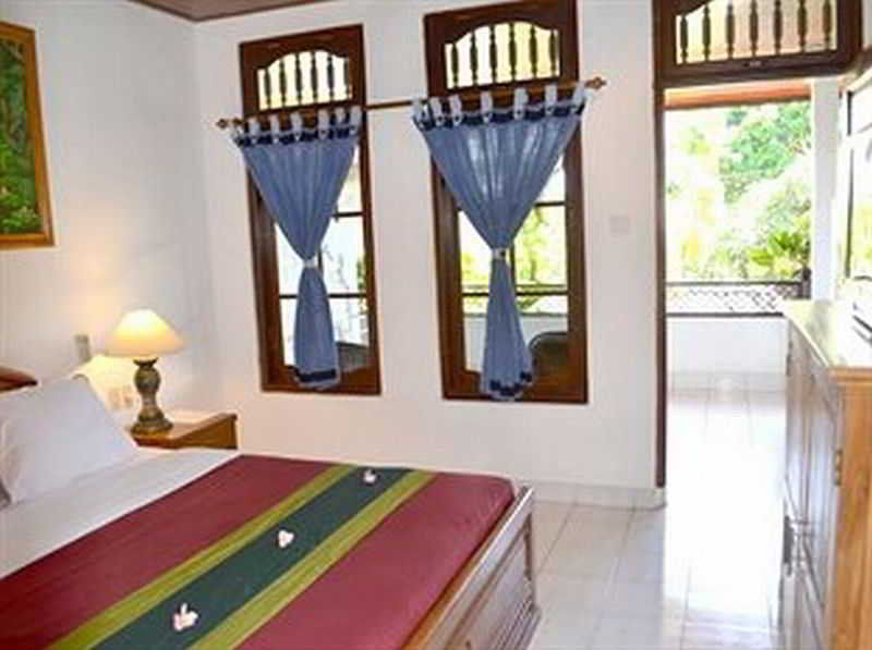 Flamboyan Hotel Kuta Lombok Exterior foto