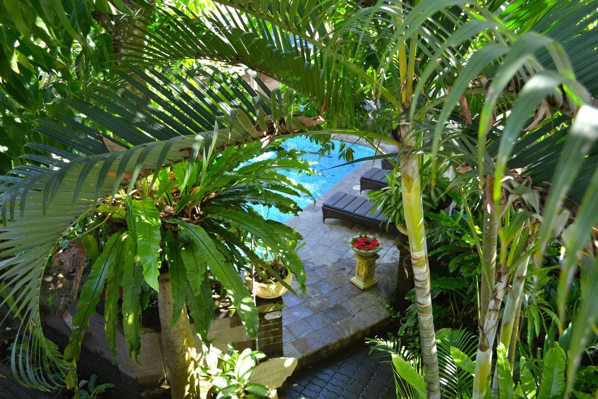 Flamboyan Hotel Kuta Lombok Exterior foto